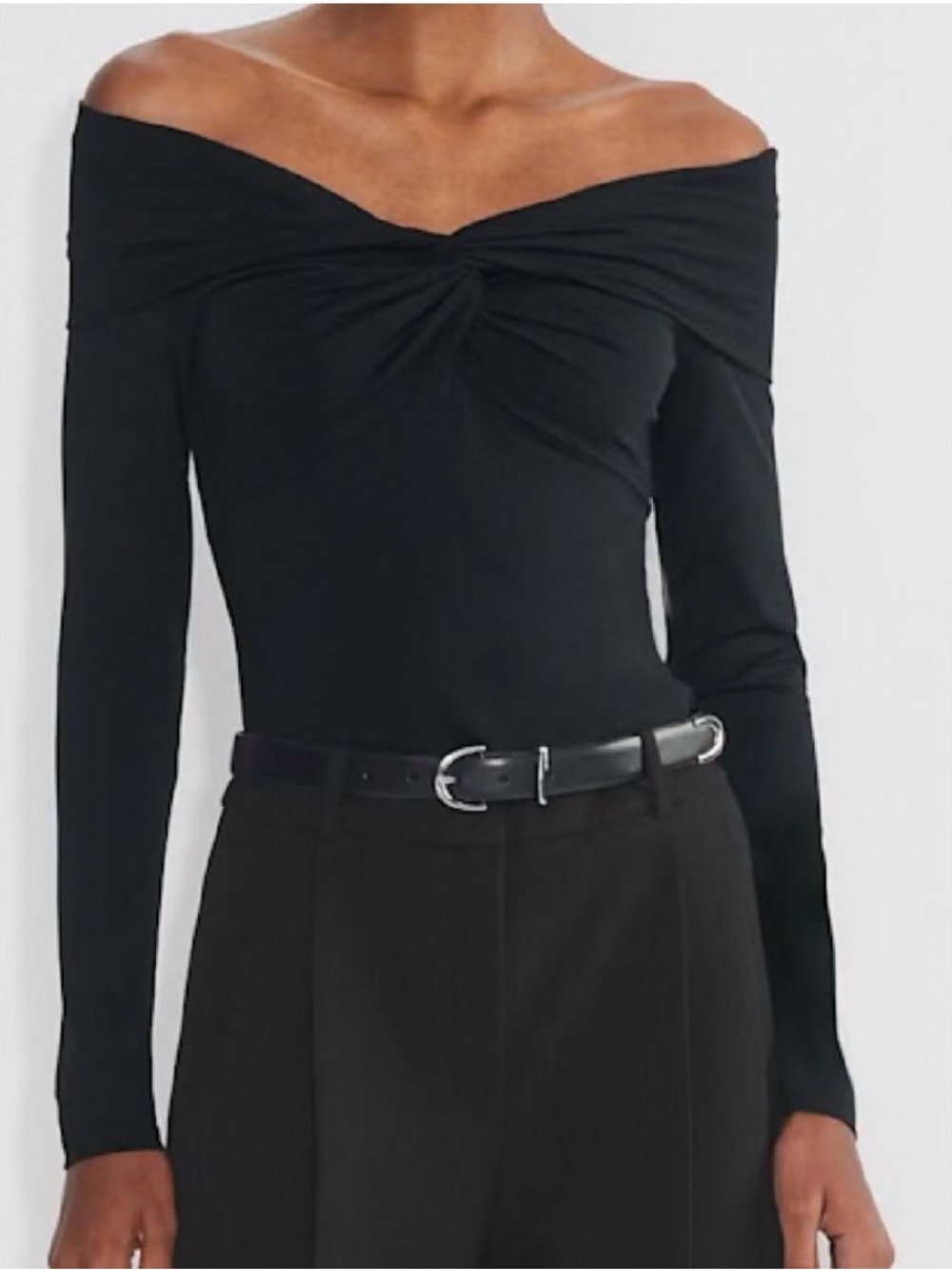 Aritzia L Contour Twist Off-shoulder Longsleeve Second-Skin Off-the-Shoulder Top